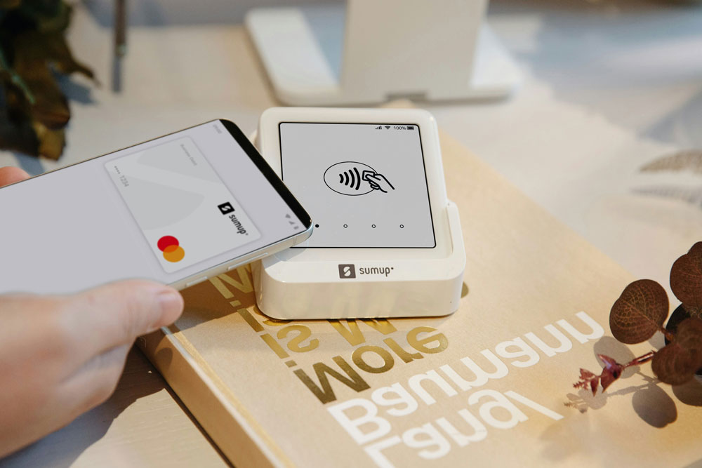 Contactless mobile payment